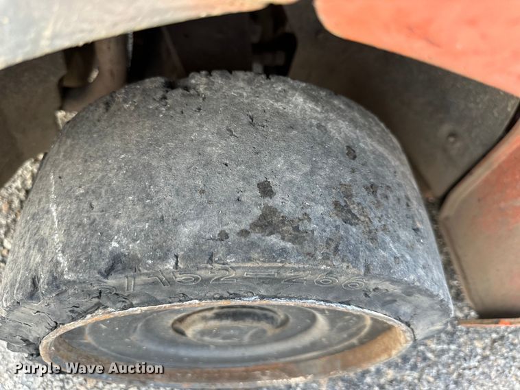 image for item EJ6914 2007 Toyota  8FGCU30 forklift