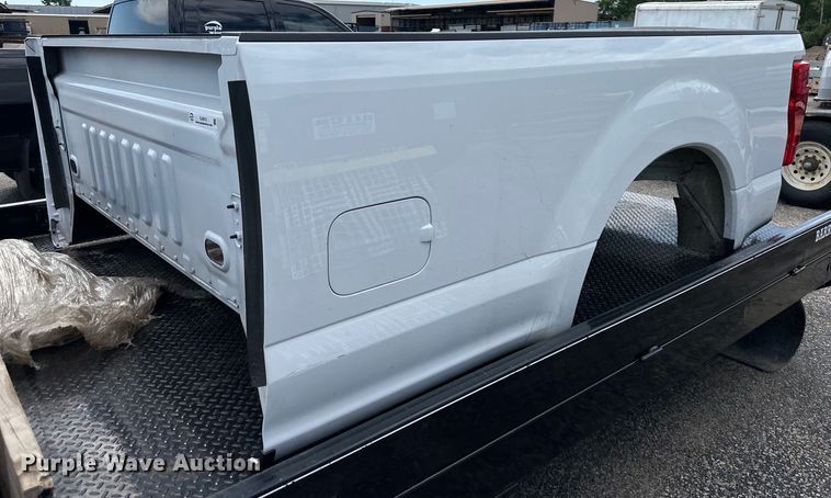 image for item EJ6915 Ford F250 pickup truck bed