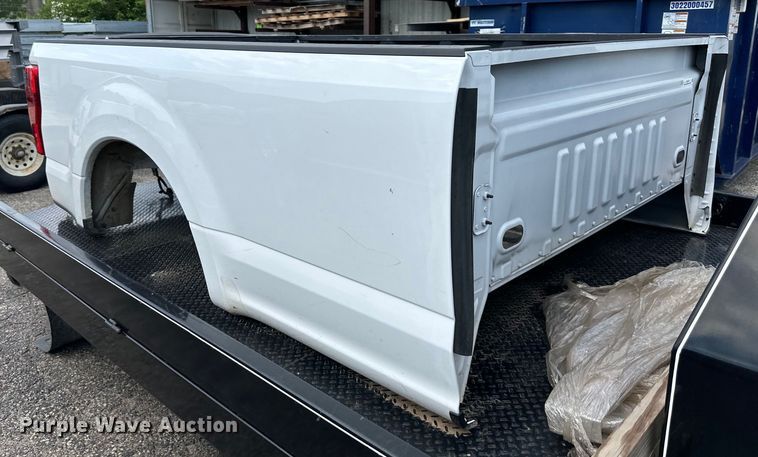 image for item EJ6915 Ford F250 pickup truck bed