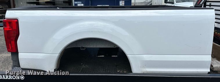 image for item EJ6915 Ford F250 pickup truck bed