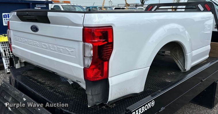 image for item EJ6915 Ford F250 pickup truck bed