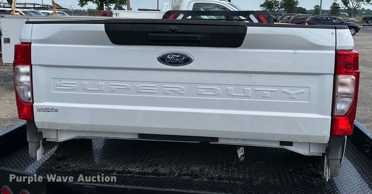 image for item EJ6915 Ford F250 pickup truck bed