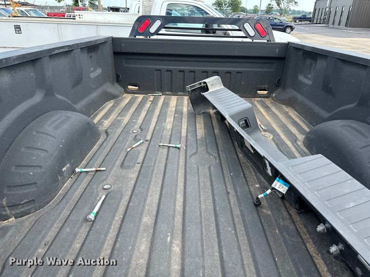 image for item EJ6915 Ford F250 pickup truck bed