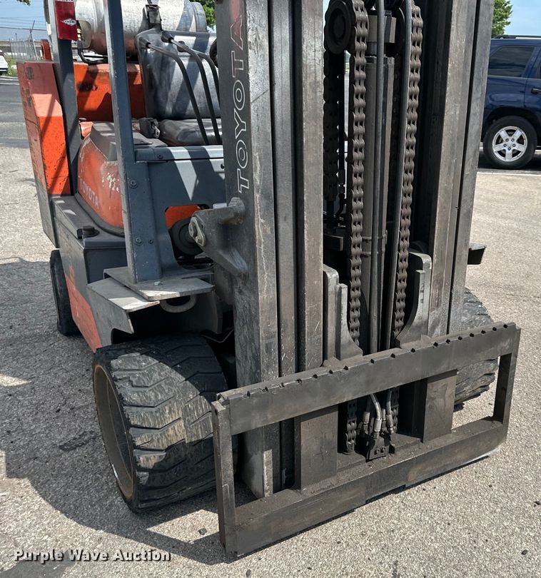 image for item EJ6916 1999 Toyota  52-6FGCU45-BCS forklift