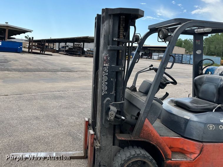 image for item EJ6918 Toyota  7FGCU30 forklift
