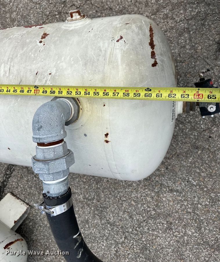 image for item EJ6919 (4) tanks 