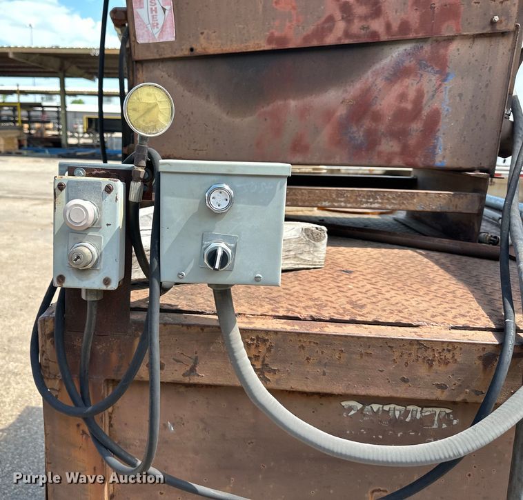 image for item EJ6920 Trash compactor 