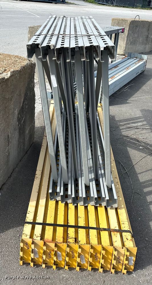 image for item EJ6951 Keystone  pallet racking