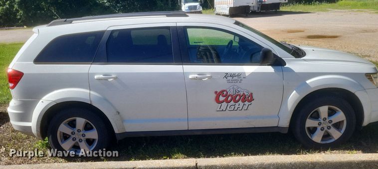 image for item EJ7998 2013 Dodge  Journey  SUV