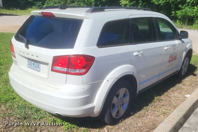 image for item EJ7998 2013 Dodge  Journey  SUV