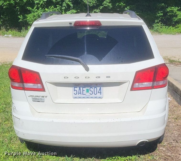 image for item EJ7998 2013 Dodge  Journey  SUV