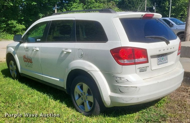 image for item EJ7998 2013 Dodge  Journey  SUV