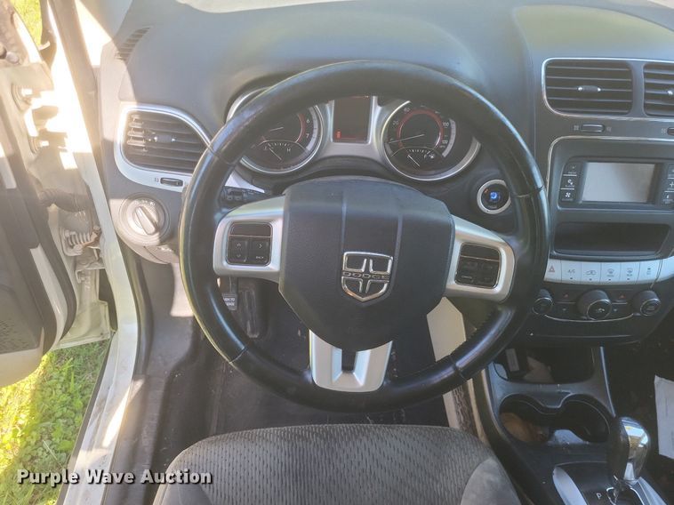 image for item EJ7998 2013 Dodge  Journey  SUV