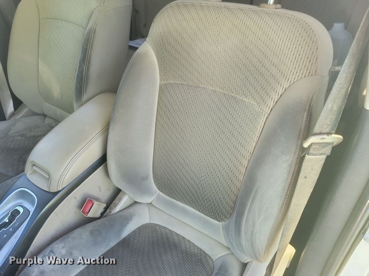 image for item EJ7998 2013 Dodge  Journey  SUV