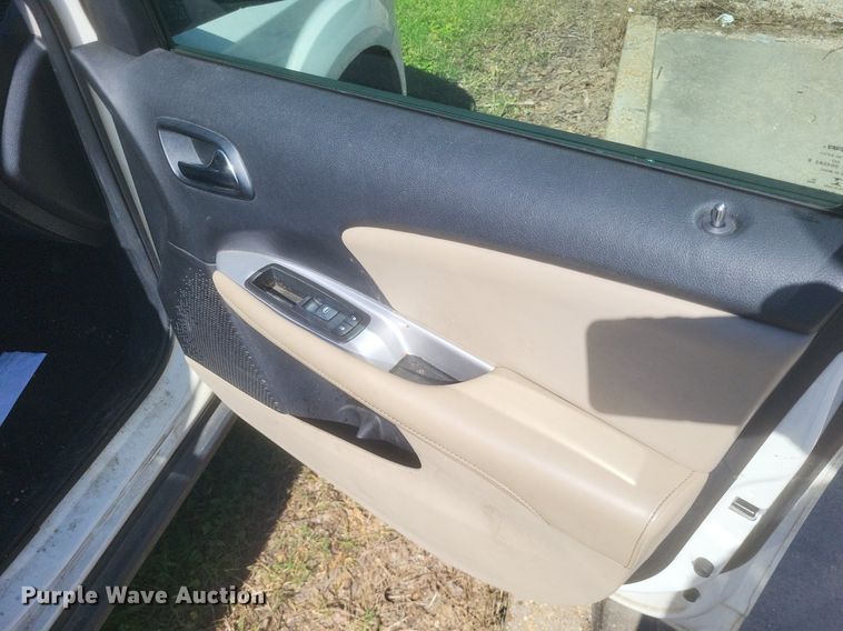 image for item EJ7998 2013 Dodge  Journey  SUV