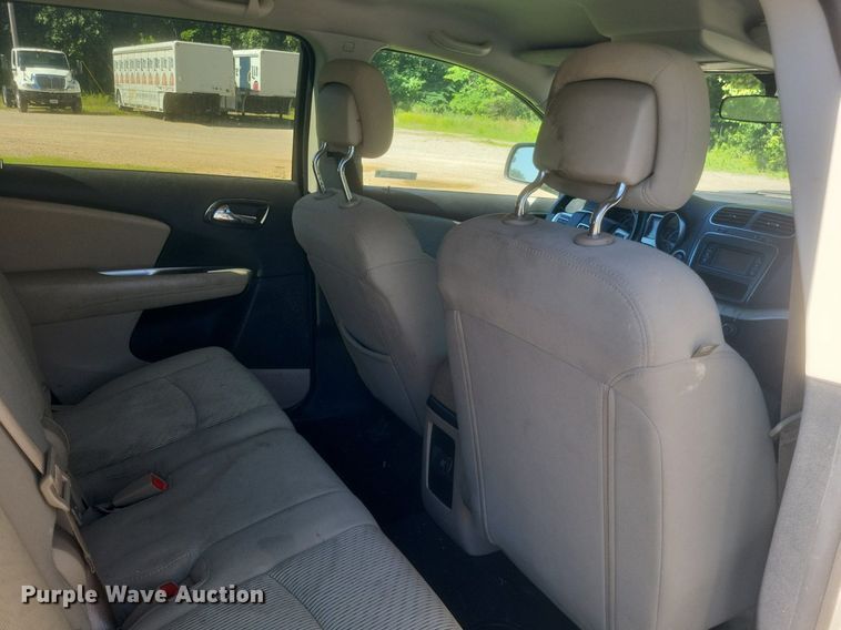 image for item EJ7998 2013 Dodge  Journey  SUV