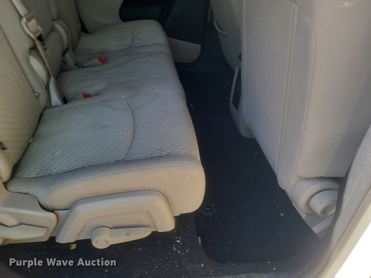 image for item EJ7998 2013 Dodge  Journey  SUV