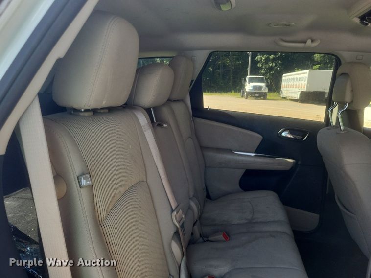 image for item EJ7998 2013 Dodge  Journey  SUV