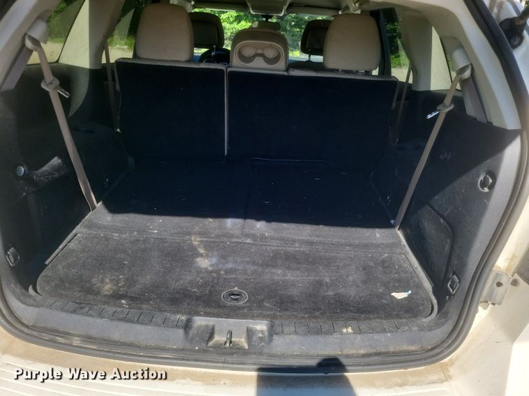 image for item EJ7998 2013 Dodge  Journey  SUV