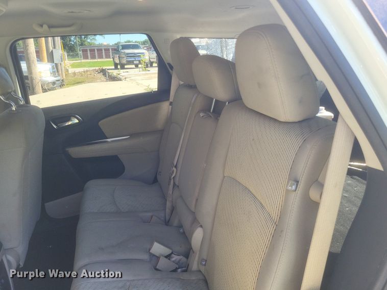 image for item EJ7998 2013 Dodge  Journey  SUV