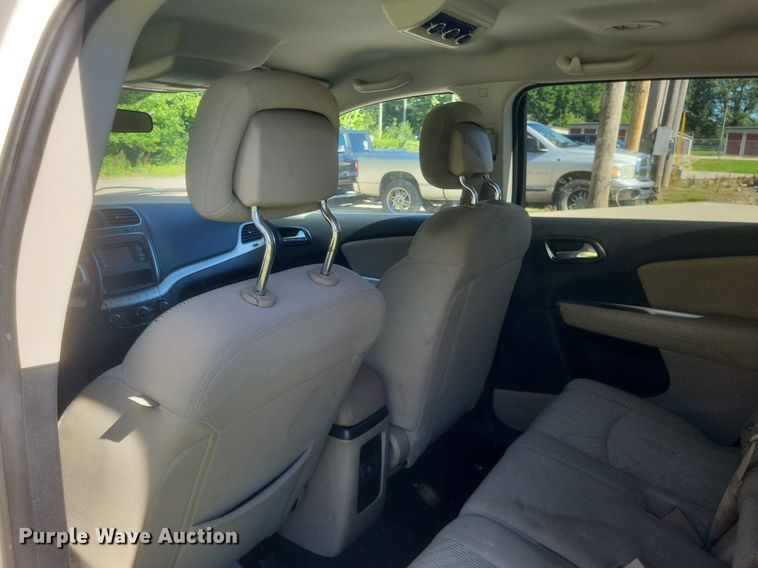 image for item EJ7998 2013 Dodge  Journey  SUV