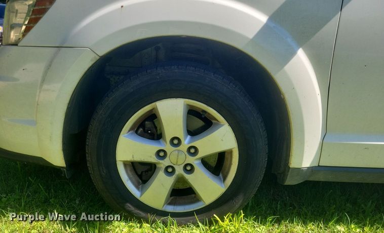 image for item EJ7998 2013 Dodge  Journey  SUV
