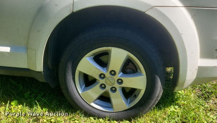 image for item EJ7998 2013 Dodge  Journey  SUV