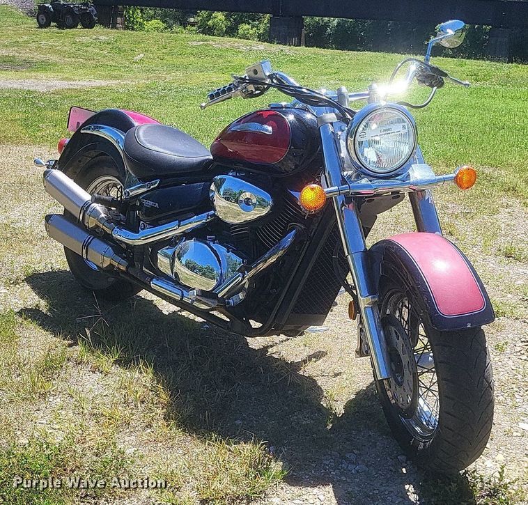 image for item EJ8002 2001 Suzuki  Intruder Volusia motorcycle