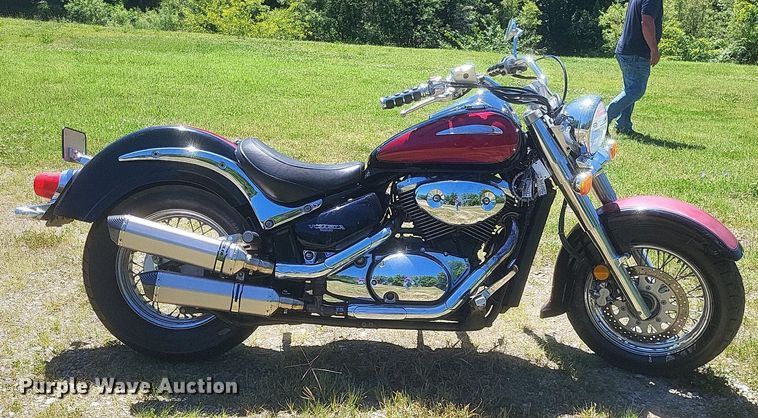 image for item EJ8002 2001 Suzuki  Intruder Volusia motorcycle