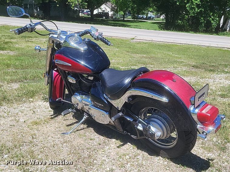 image for item EJ8002 2001 Suzuki  Intruder Volusia motorcycle