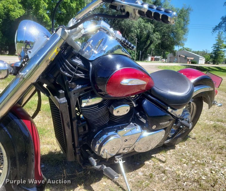 image for item EJ8002 2001 Suzuki  Intruder Volusia motorcycle