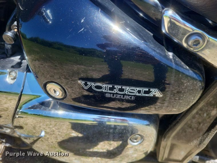 image for item EJ8002 2001 Suzuki  Intruder Volusia motorcycle