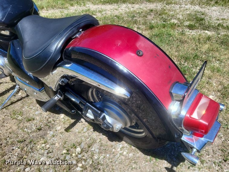 image for item EJ8002 2001 Suzuki  Intruder Volusia motorcycle