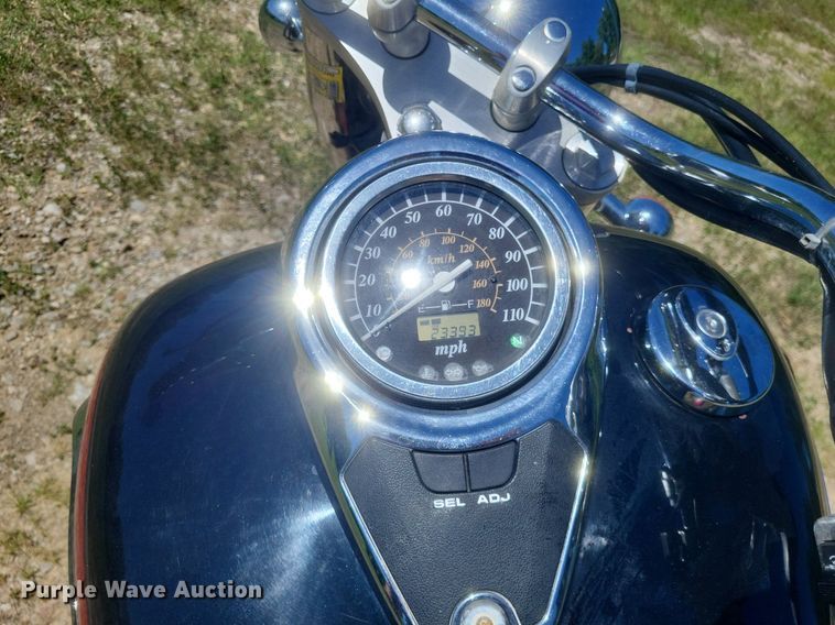 image for item EJ8002 2001 Suzuki  Intruder Volusia motorcycle