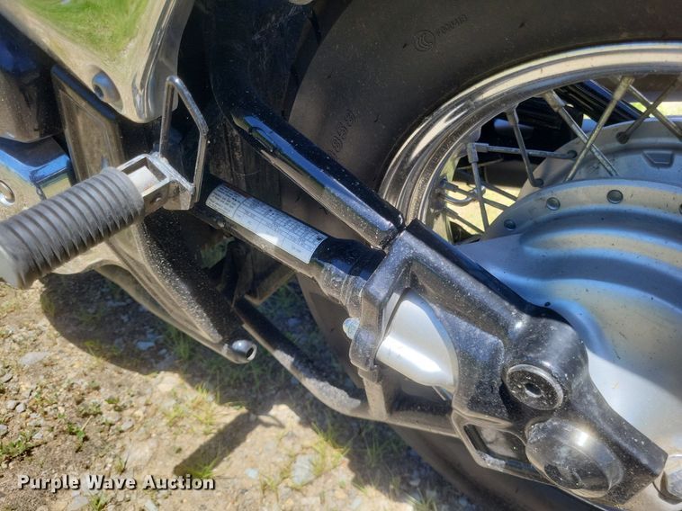 image for item EJ8002 2001 Suzuki  Intruder Volusia motorcycle