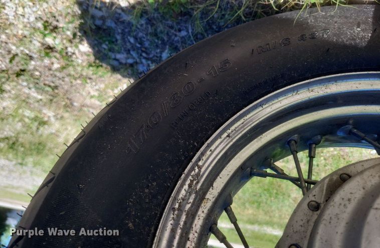 image for item EJ8002 2001 Suzuki  Intruder Volusia motorcycle