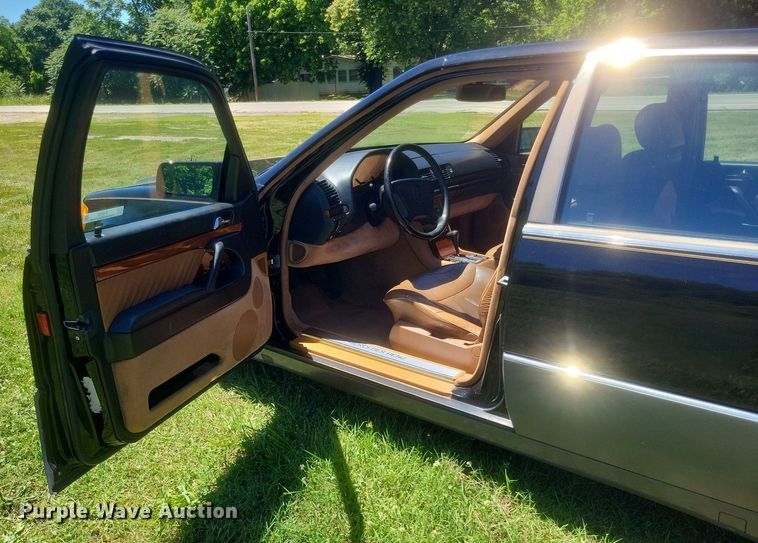 image for item EJ8005 1994 Mercedes-Benz  S320 