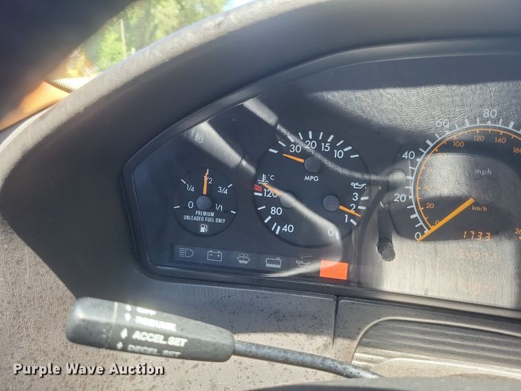 image for item EJ8005 1994 Mercedes-Benz  S320 