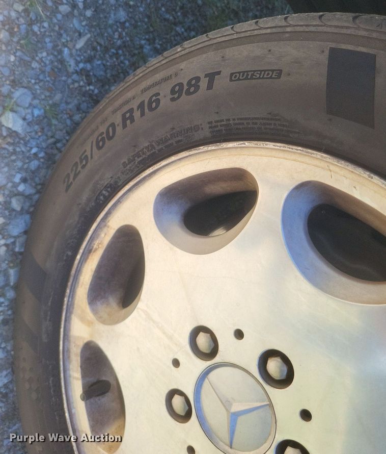 image for item EJ8005 1994 Mercedes-Benz  S320 