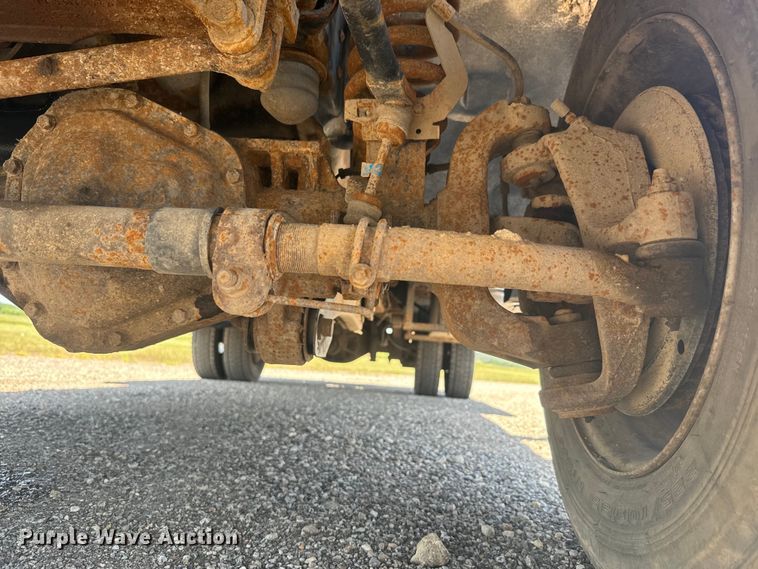 image for item EK1365 2011 Ford F550 flatbed truck