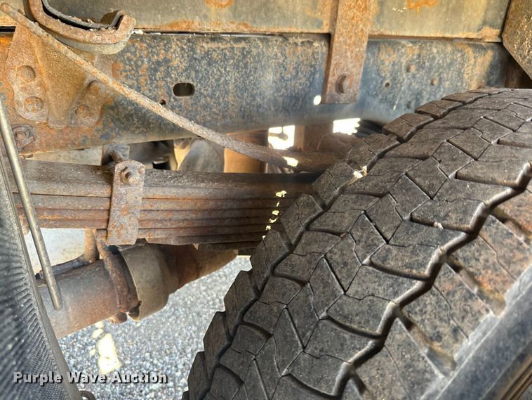 image for item EK1365 2011 Ford F550 flatbed truck