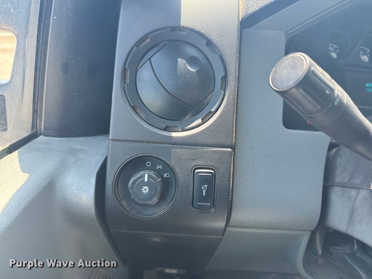 image for item EK1365 2011 Ford F550 flatbed truck