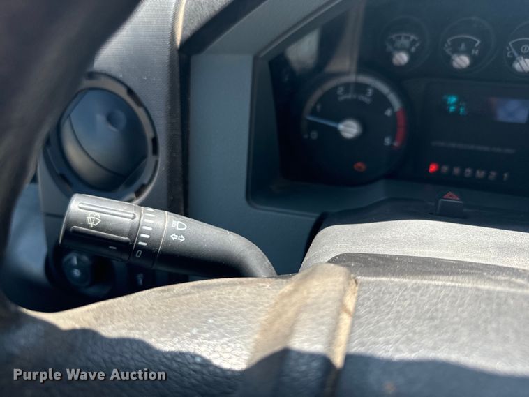 image for item EK1365 2011 Ford F550 flatbed truck