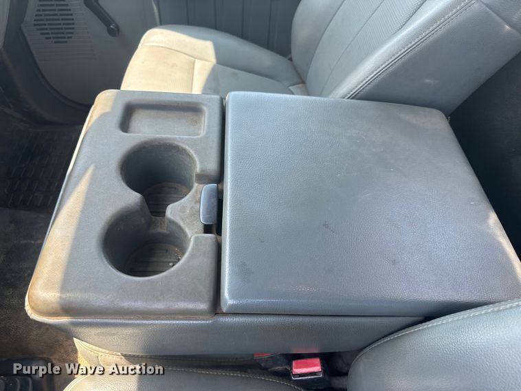 image for item EK1365 2011 Ford F550 flatbed truck