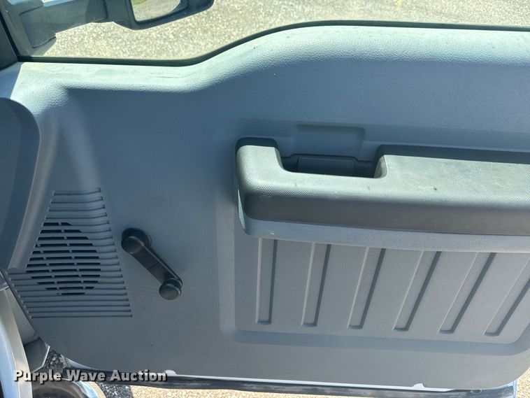 image for item EK1365 2011 Ford F550 flatbed truck