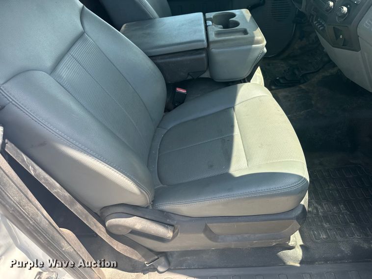 image for item EK1365 2011 Ford F550 flatbed truck