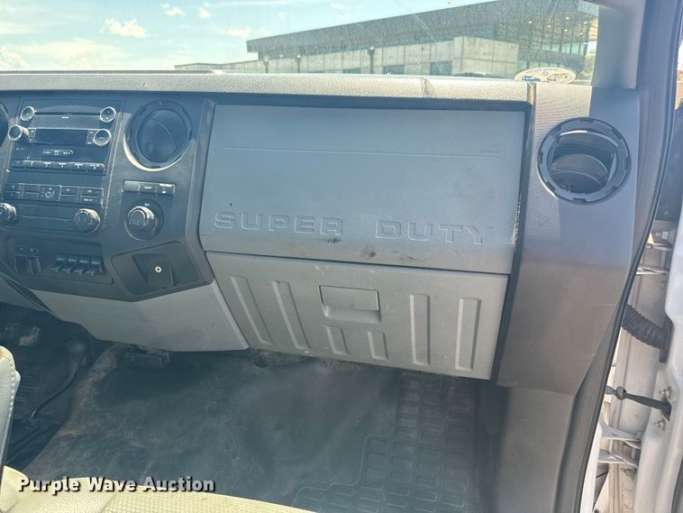 image for item EK1365 2011 Ford F550 flatbed truck