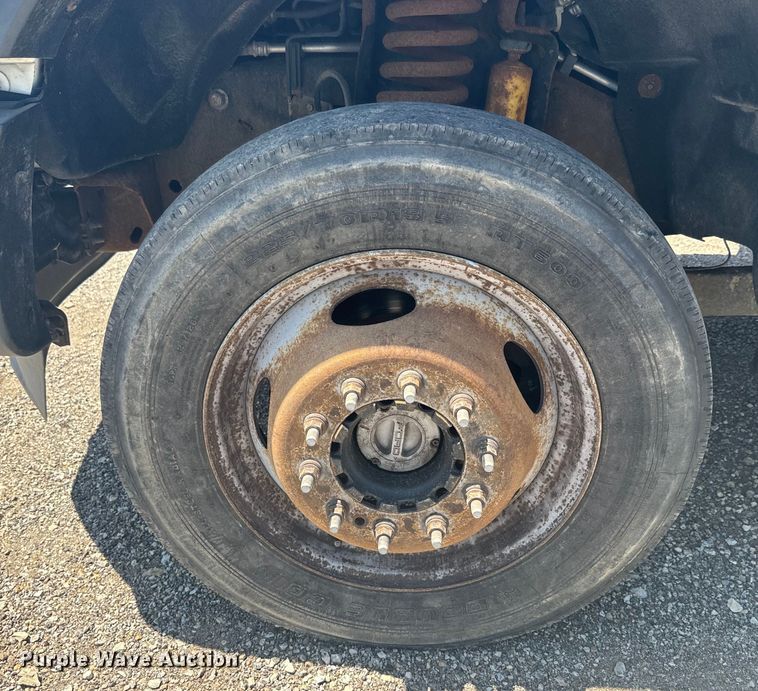 image for item EK1365 2011 Ford F550 flatbed truck