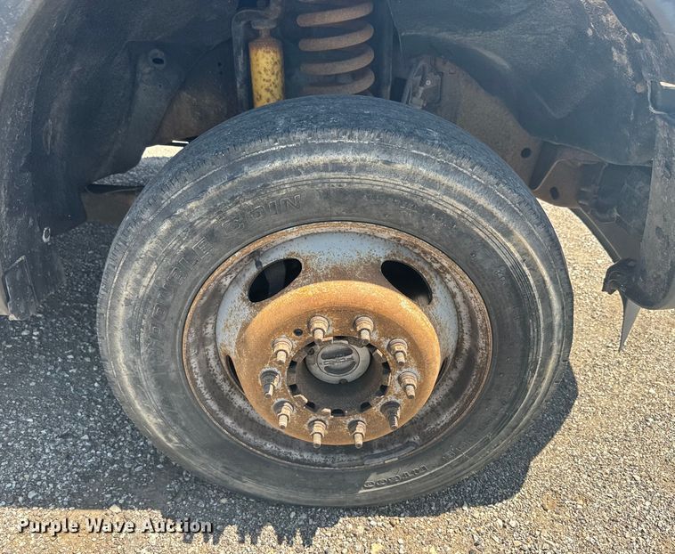 image for item EK1365 2011 Ford F550 flatbed truck