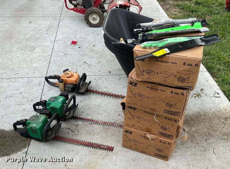 image for item EK1386 Lawn equipment 